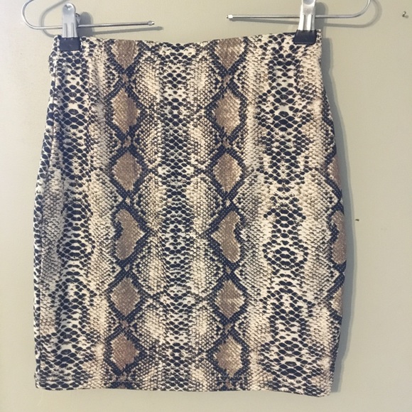 Snake Skin Pattern Mini Skirt (matching crop top on my page available) - Picture 1 of 11